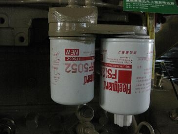 康明斯機油濾清器,帶油水分離閥